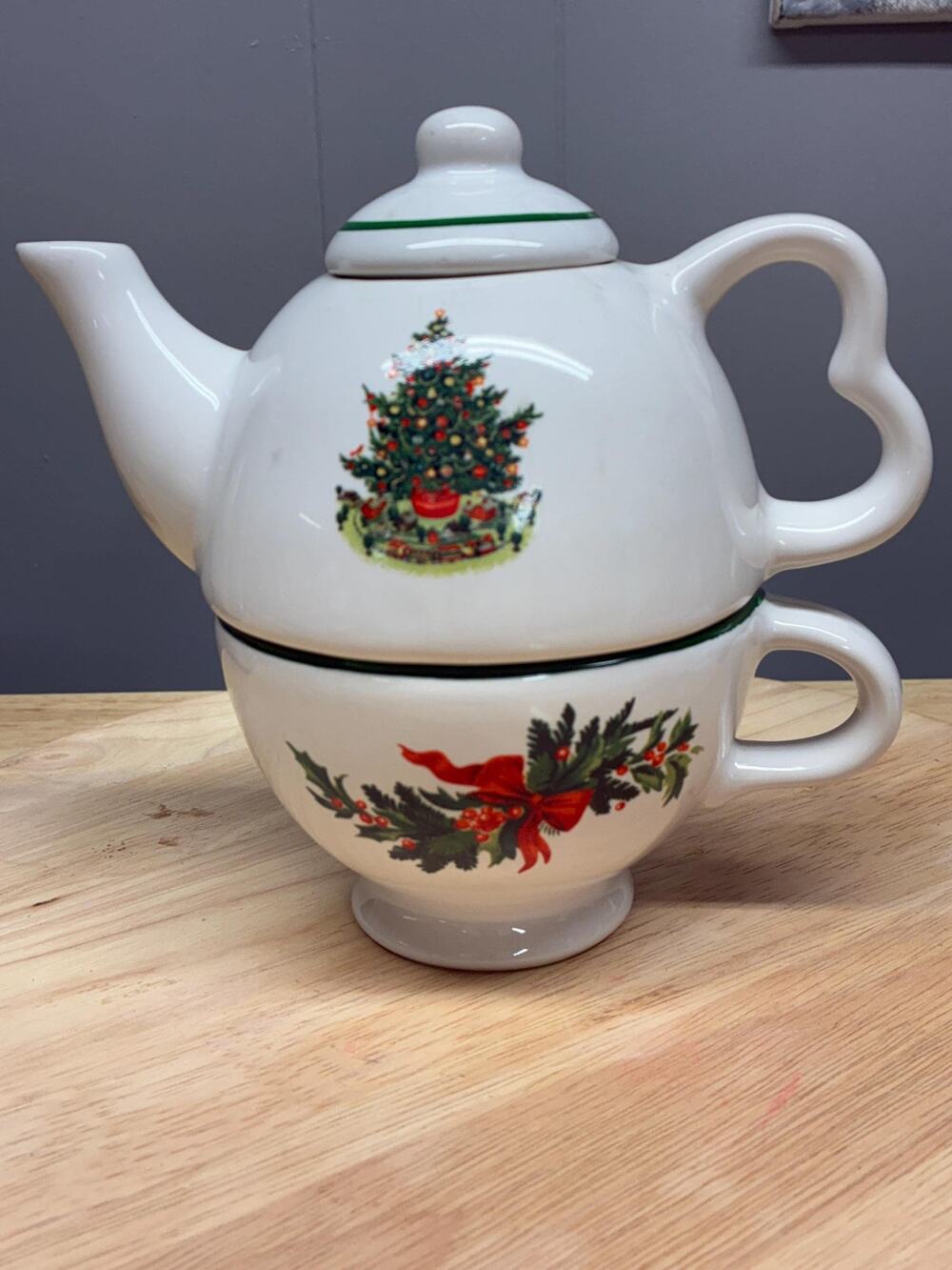 Pfaltzgraff Christmas Tree Tea for One Set | Teapot and Cup Stackable